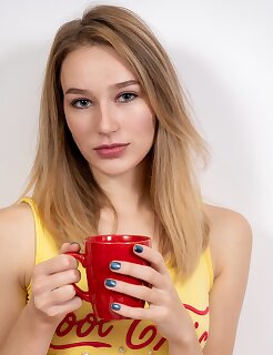 busty,sexy,natural