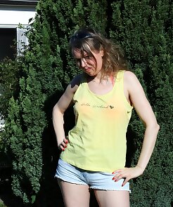 outdoor,hairy