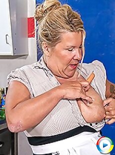 busty,housewife