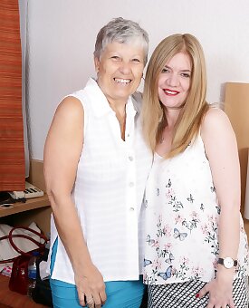busty,lesbian