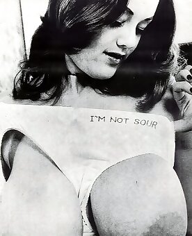 busty,retro,vintage