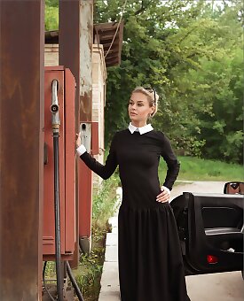 outdoor,hairy,blonde