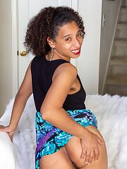 outdoor,hairy,housewife