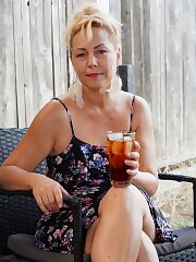 milf
