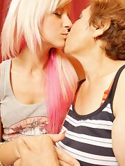 blonde,lesbian