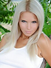 blonde