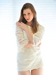 outdoor,brunette,ass