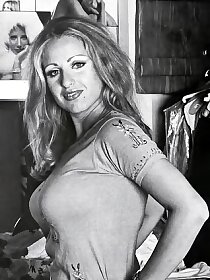 busty,retro,vintage