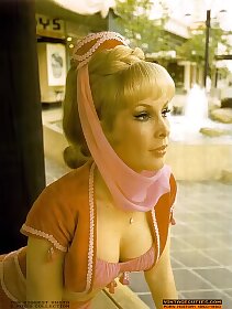 busty,retro,vintage