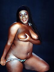 busty,bbw,ebony