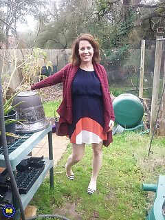 milf,outdoor