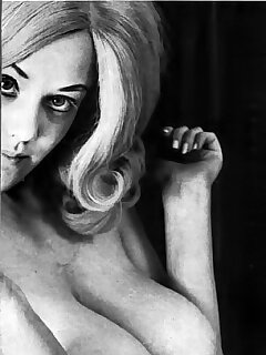 busty,retro,vintage