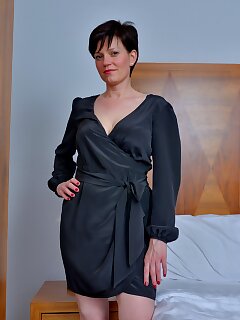 stockings,housewife,lingerie