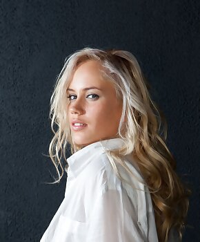 sexy,blonde