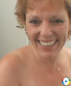 milf,brunette