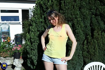 outdoor,hairy