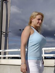 busty,sexy,public