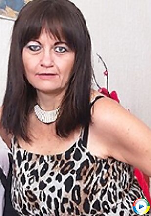 hairy,housewife