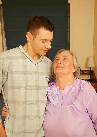 amateur,private,granny