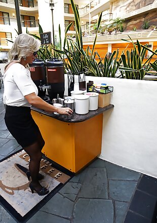 busty,older,housewife