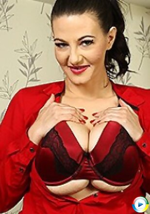 busty,hairy,housewife