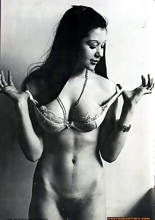 busty,retro,vintage
