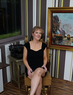 older,wife,housewife
