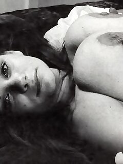 busty,natural,retro