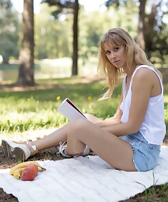 outdoor,lesbian
