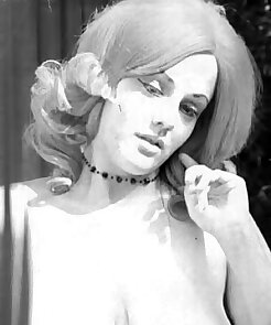 busty,retro,vintage