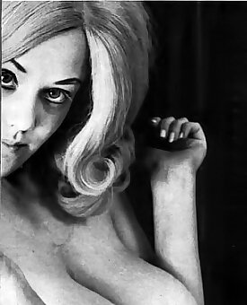 busty,retro,vintage