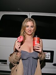 busty,milf,blonde