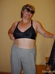 mom,hairy