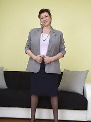 busty,wife,stockings